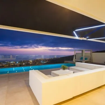 Aqualeo Holiday home *